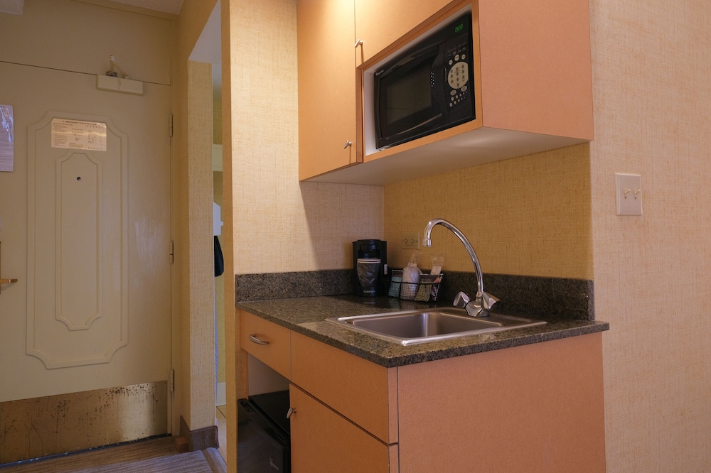 Waikiki Resort Hotel 57/69