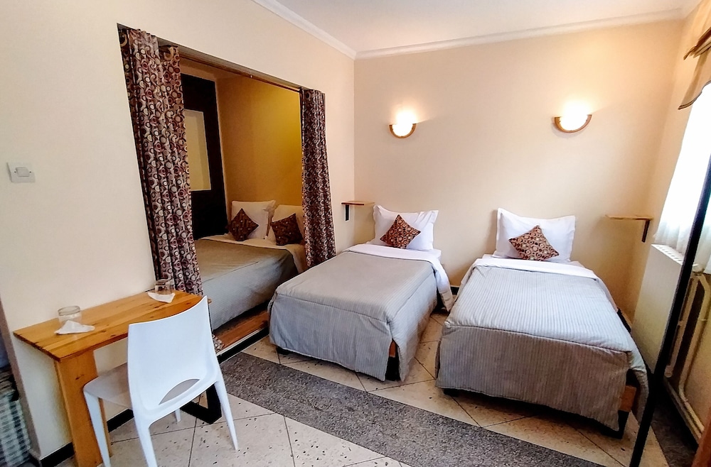 Hotel Grand Bassin 3/20