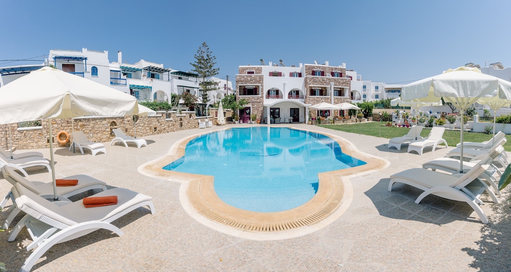 Ariadne Hotel 66/74
