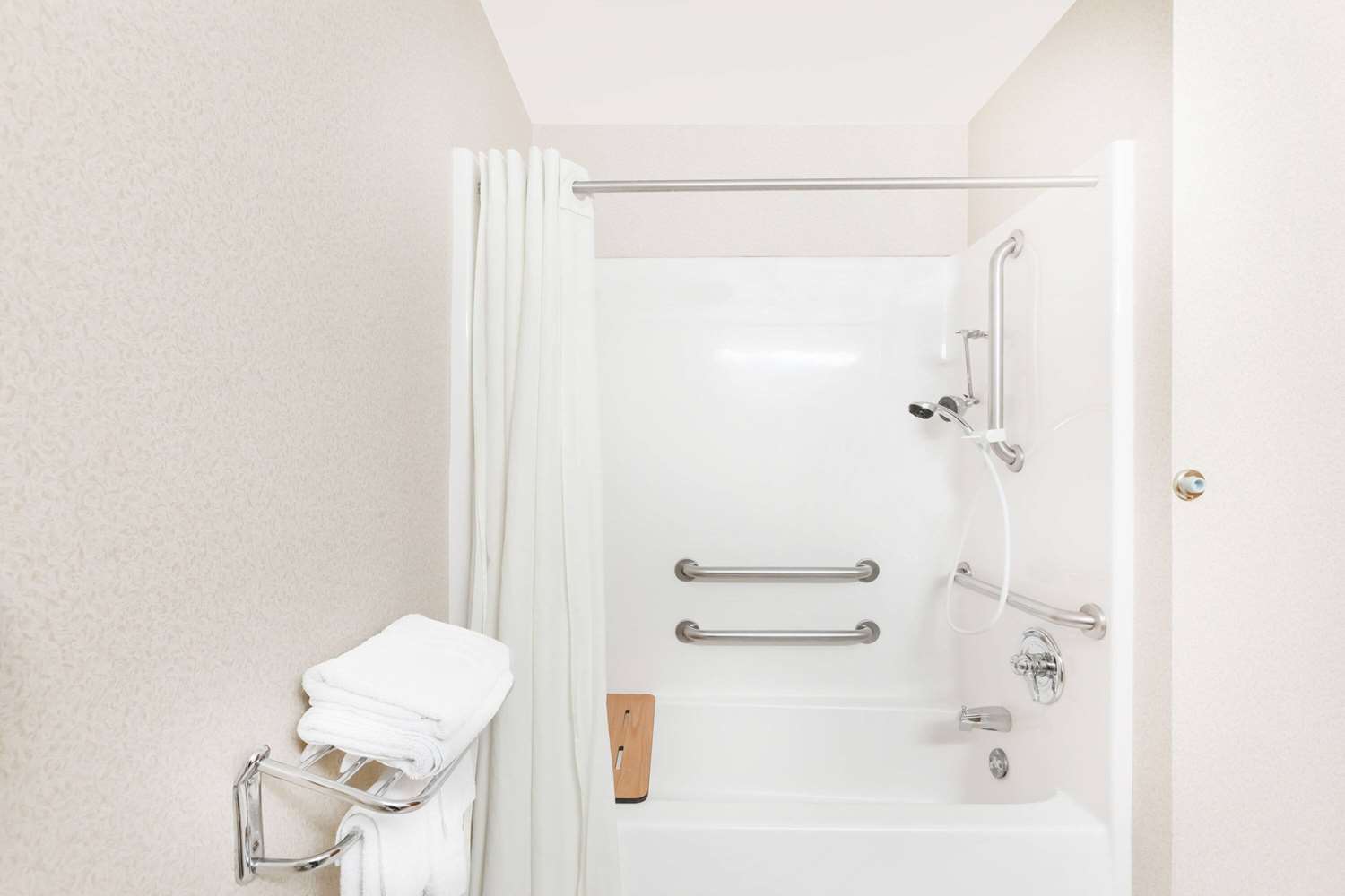 Sleep Inn & Suites Searcy near University 24/24