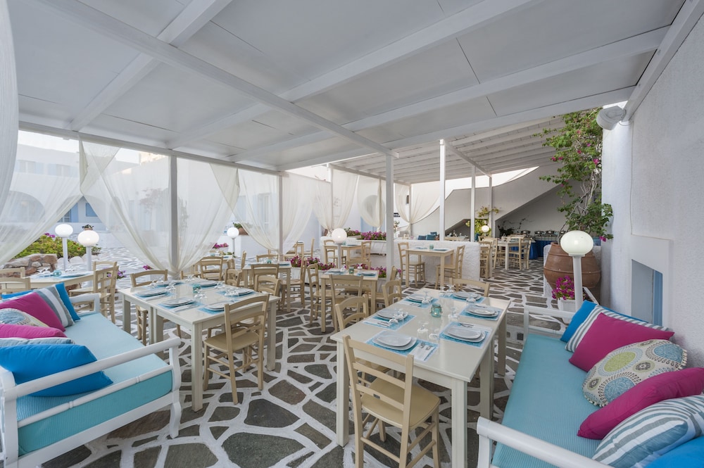 Narges Hotel 35/50