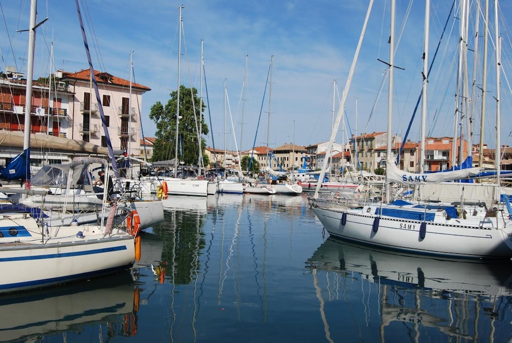 Alla Città Di Trieste 38/50