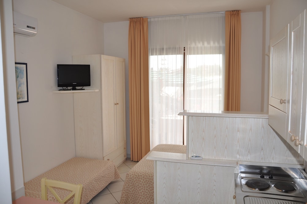 Palm Village 38/69