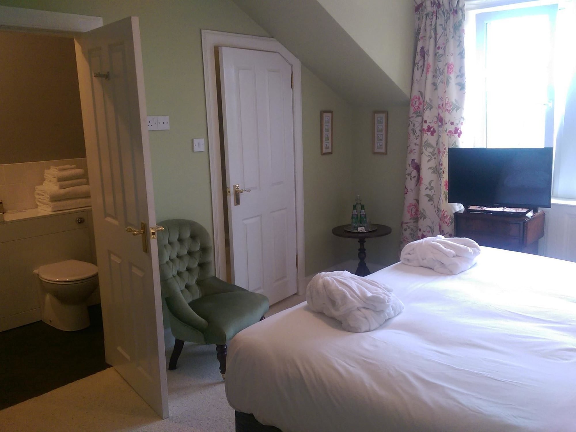 Montgomery, Deluxe, King Bed، Lochinver Guest House 7/10