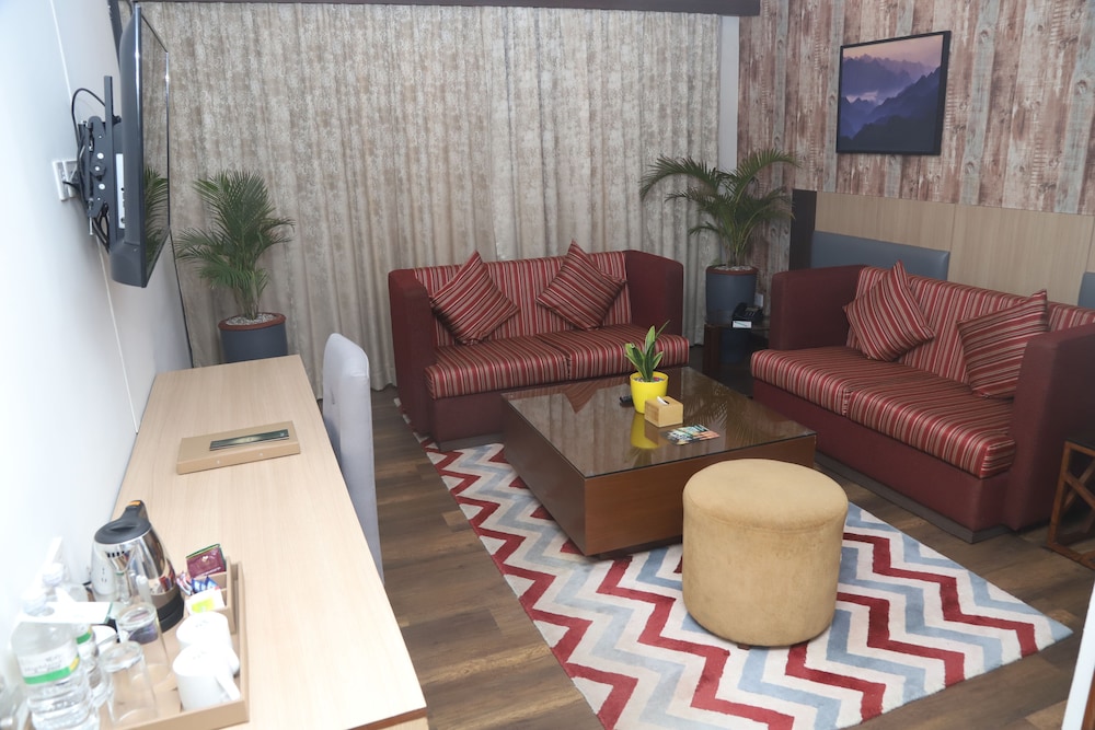 Vivanta Chitwan Bharatpur 27/41