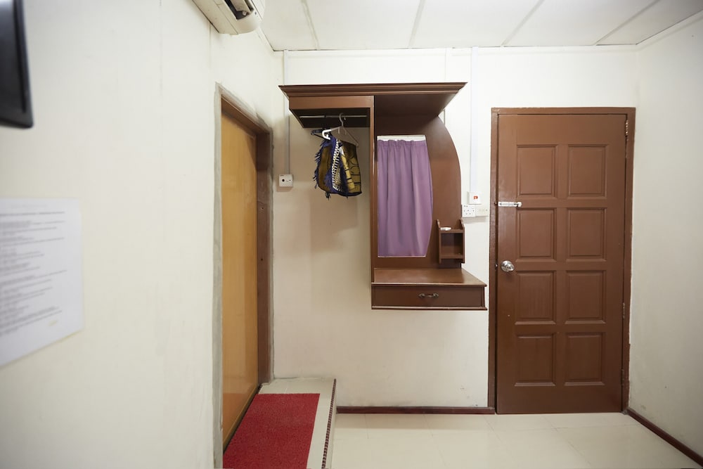 OYO 885 Jerteh Hotel 4/31