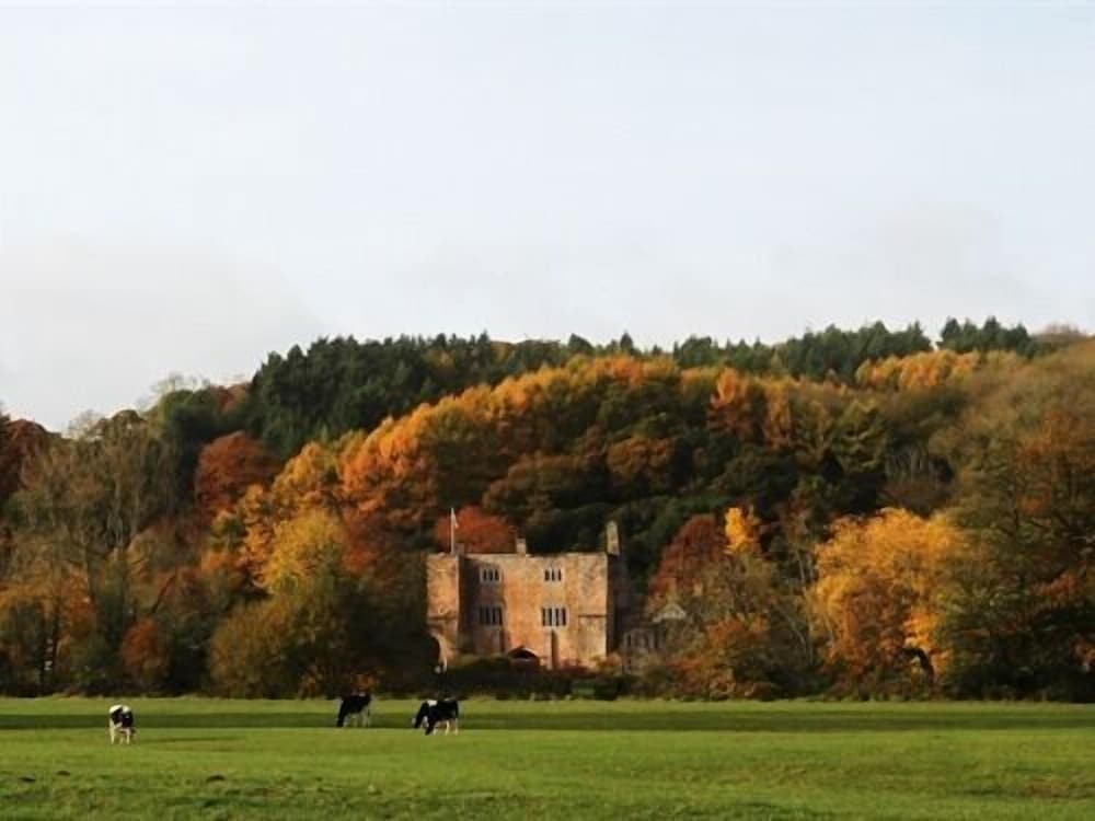 Bickleigh Castle Hotel - Castle 56/64