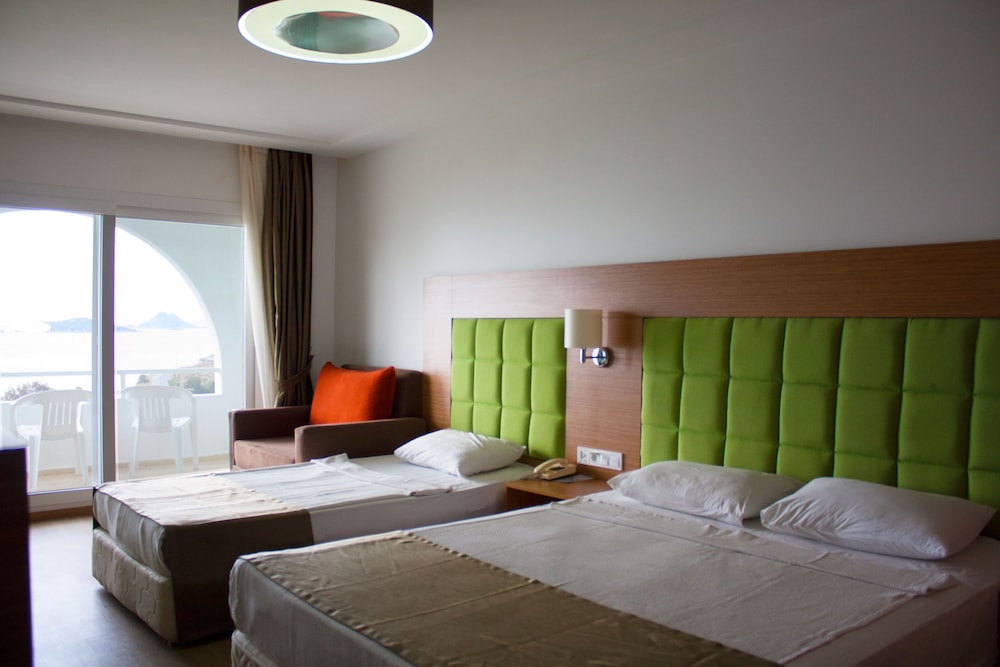 Asr-I Ala Hotel 13/41