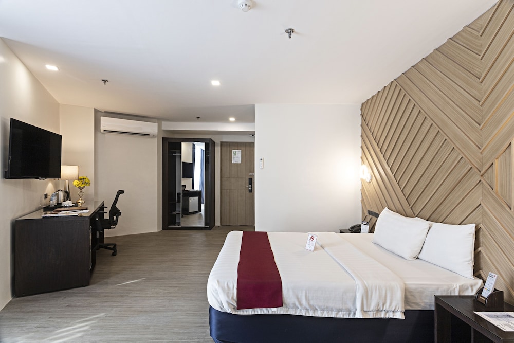Sarrosa International Hotel And Residential Suites 18/50