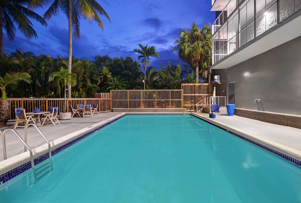 Motel6 Cutler Bay, FL - Miami 40/65