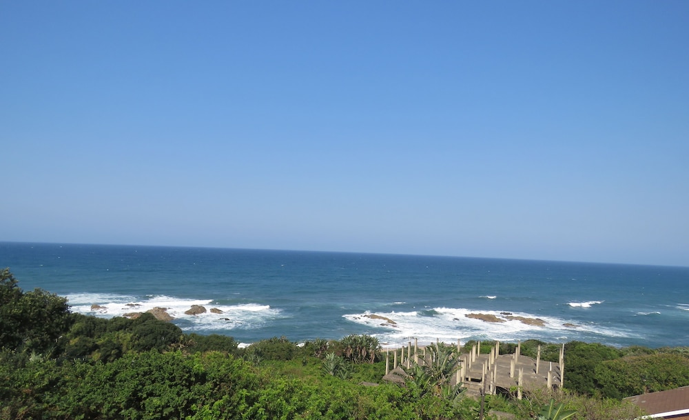 Beachcomber Bay Guest House 44/50