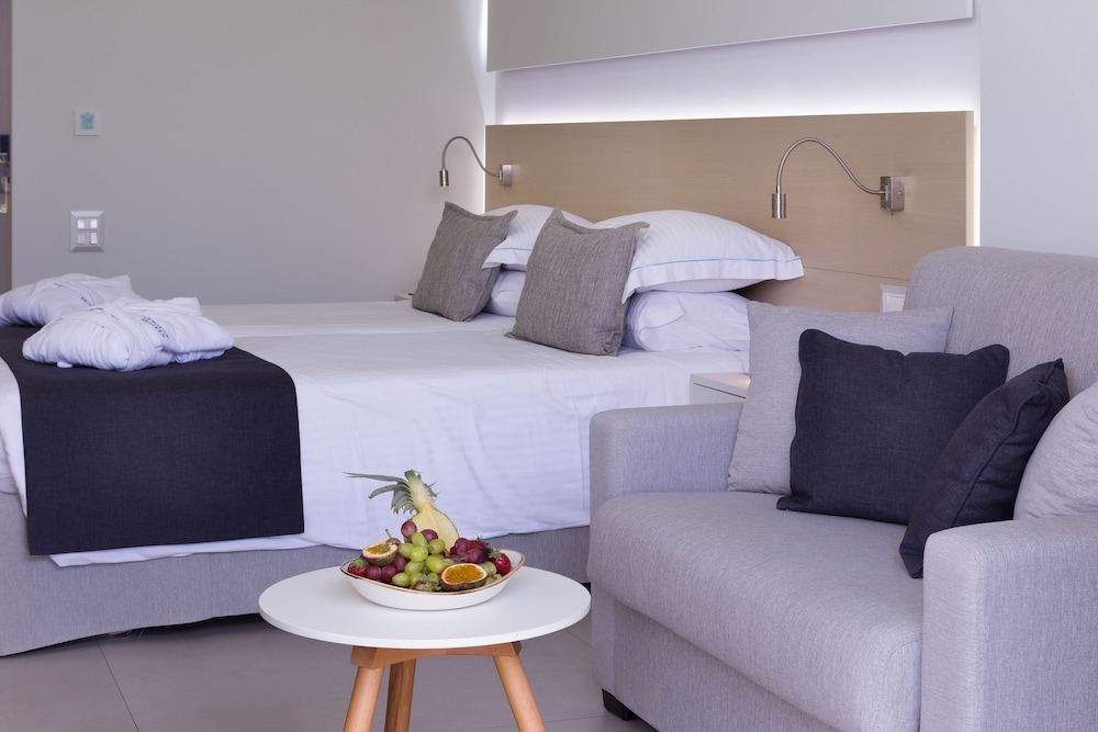 Neptune Luxury Resort 34/78