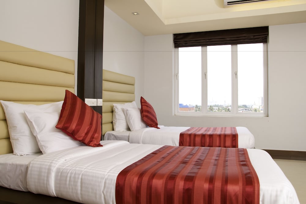 DELUXE, DOUBLE BED, CITY VIEW, PRIVATE BATHROOM