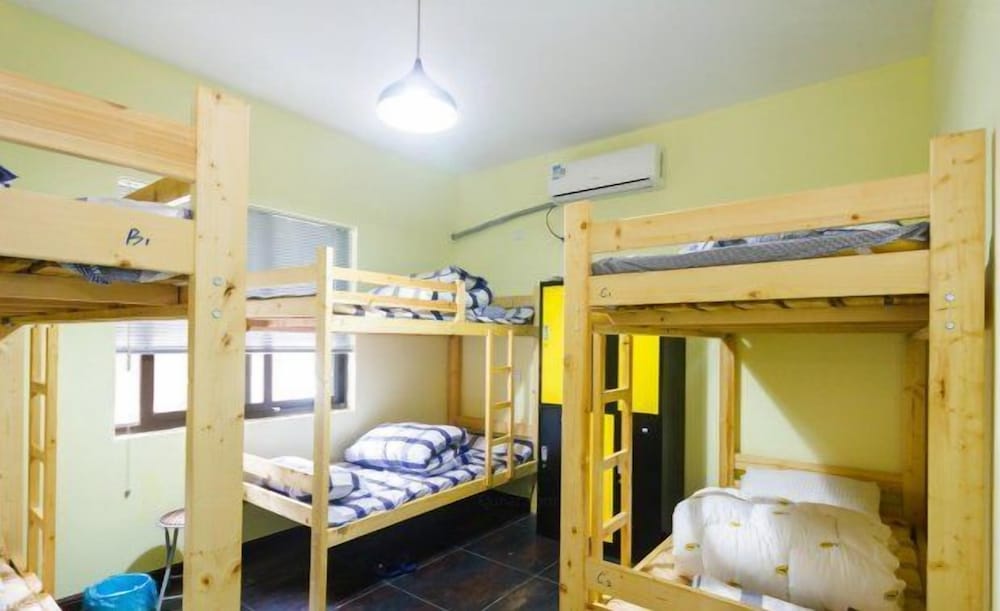 MALE DORM, 6 BEDS