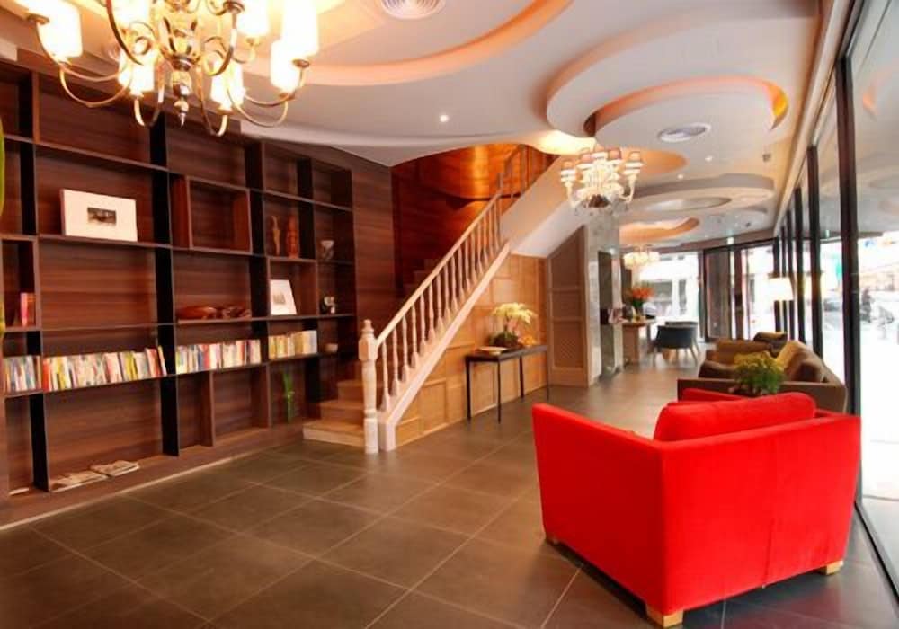 Leesing Hotel 3/35