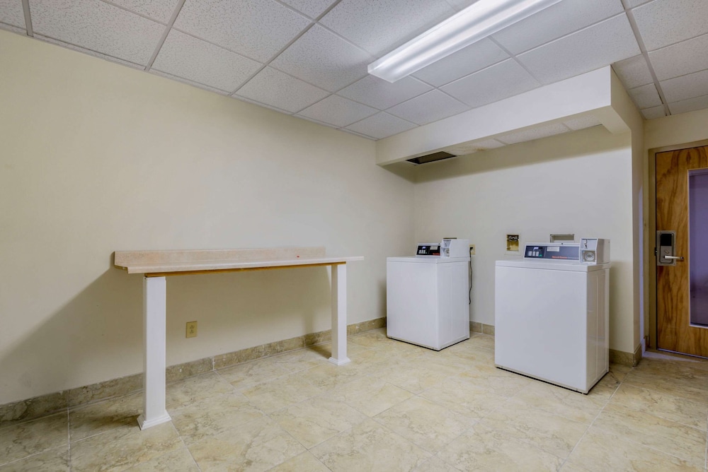 Quality Inn & Suites New Hartford - Utica 6/43