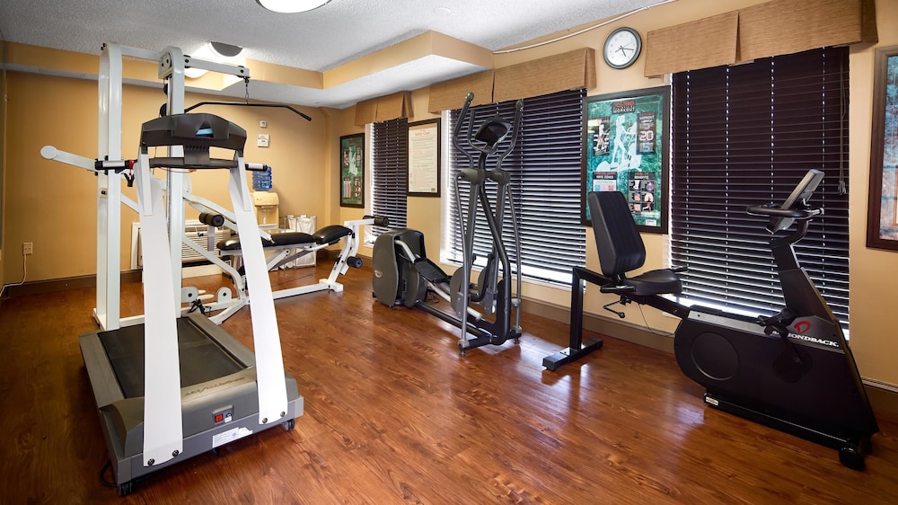 MHO INN and SUITES 32/48