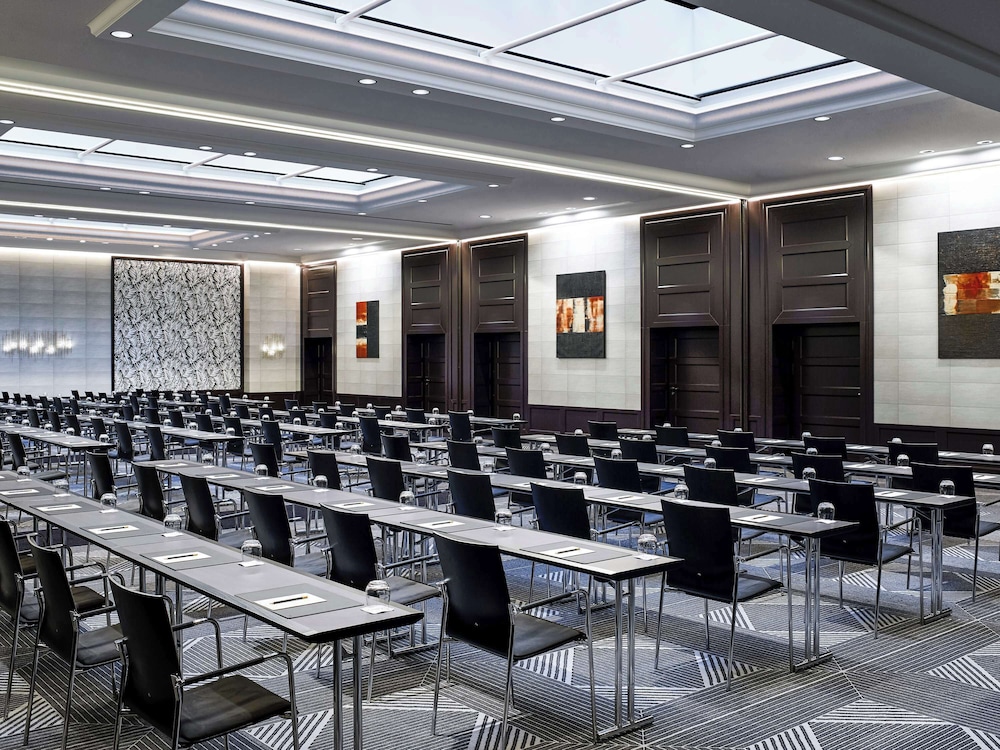Sofitel Frankfurt Opera 65/75