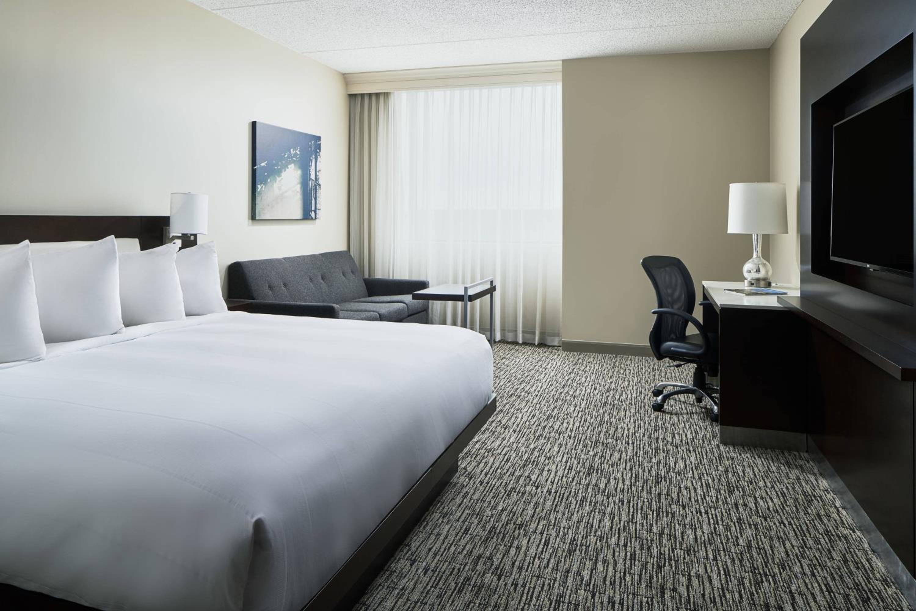 Room at CLEVELAND MARRIOTT EAST, BEACHWOOD - OH