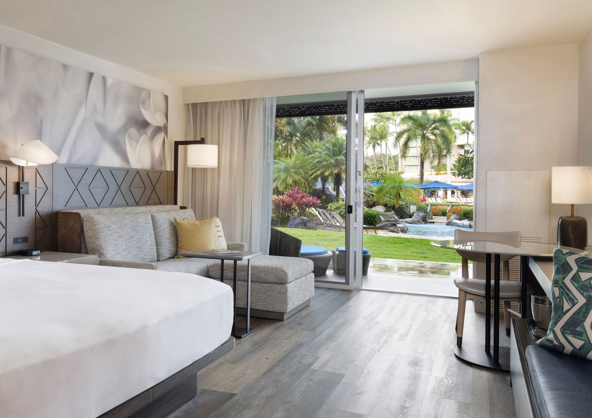 Lanai, Deluxe, King Bed, Accessible