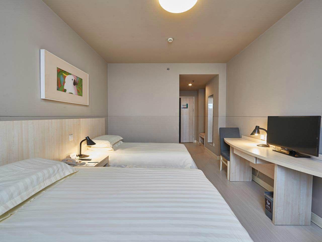 Budget, Twin Beds