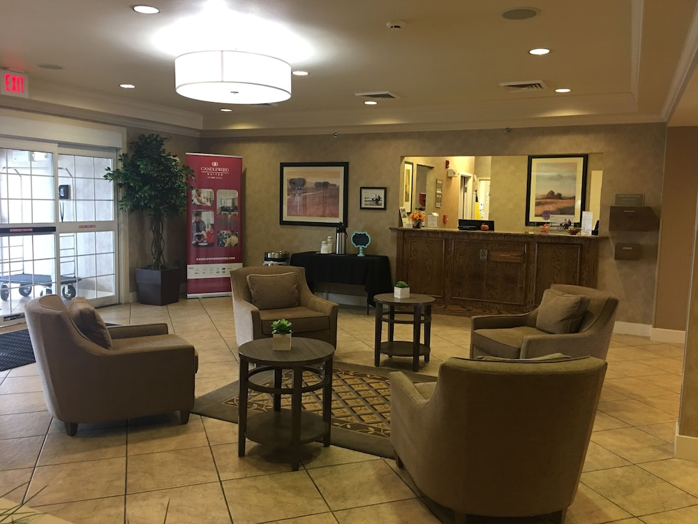 Candlewood Suites Joplin 24/35
