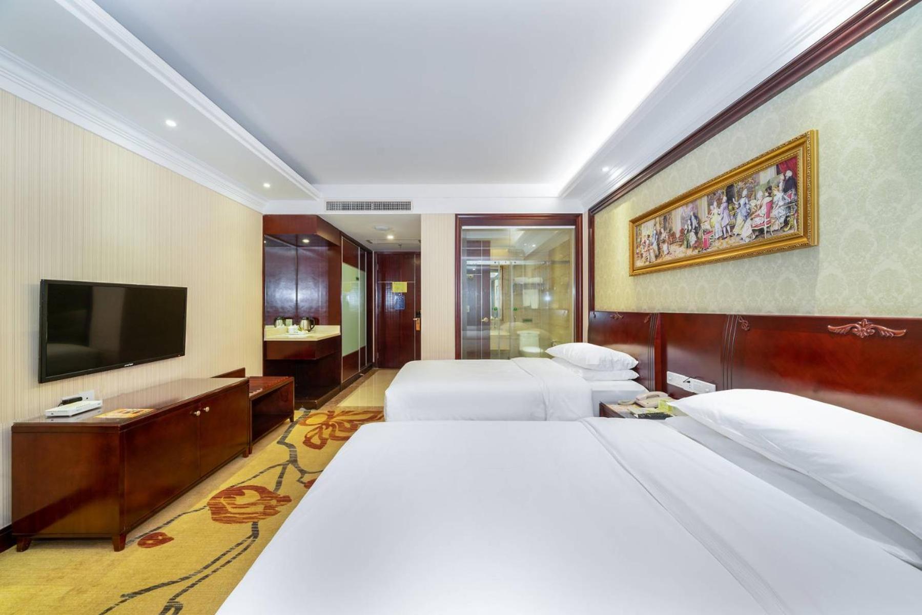 Vienna Hotel (Dongguan Houjie Convention and Exhibition Center) 43/75