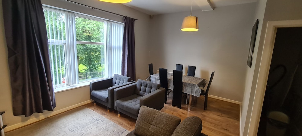 Castleton Gardens Apartments Belfast 25/34