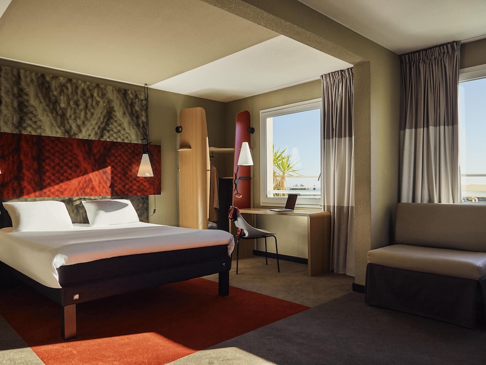Ibis La Ciotat 18/74