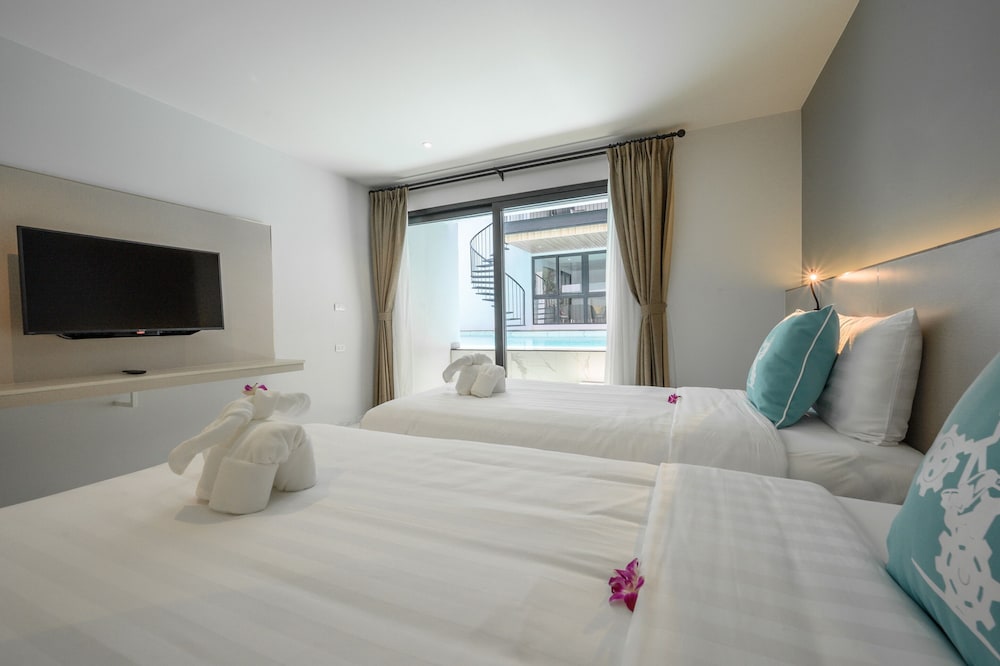 Tour De Phuket Hotel 50/71