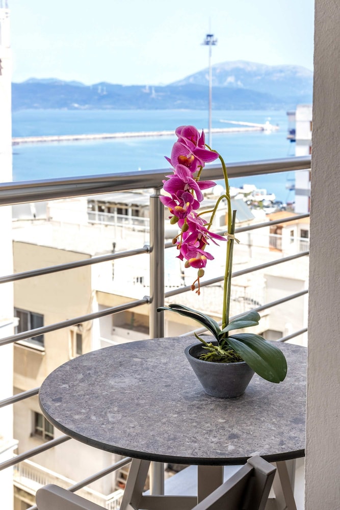 Days City Suites 39/57