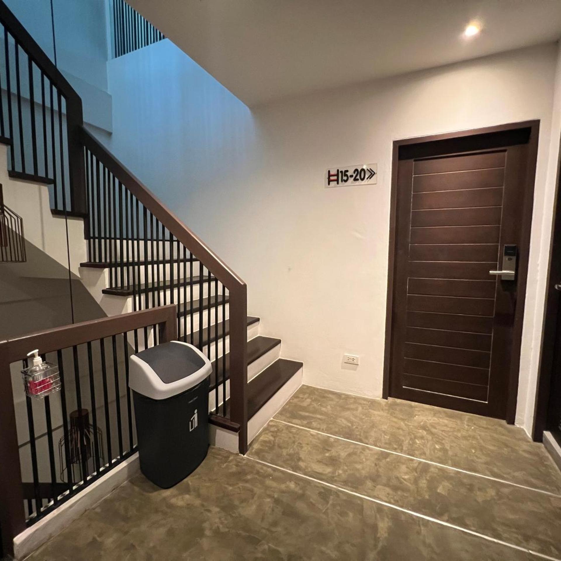 Litera Hostel Adults Only 53/71