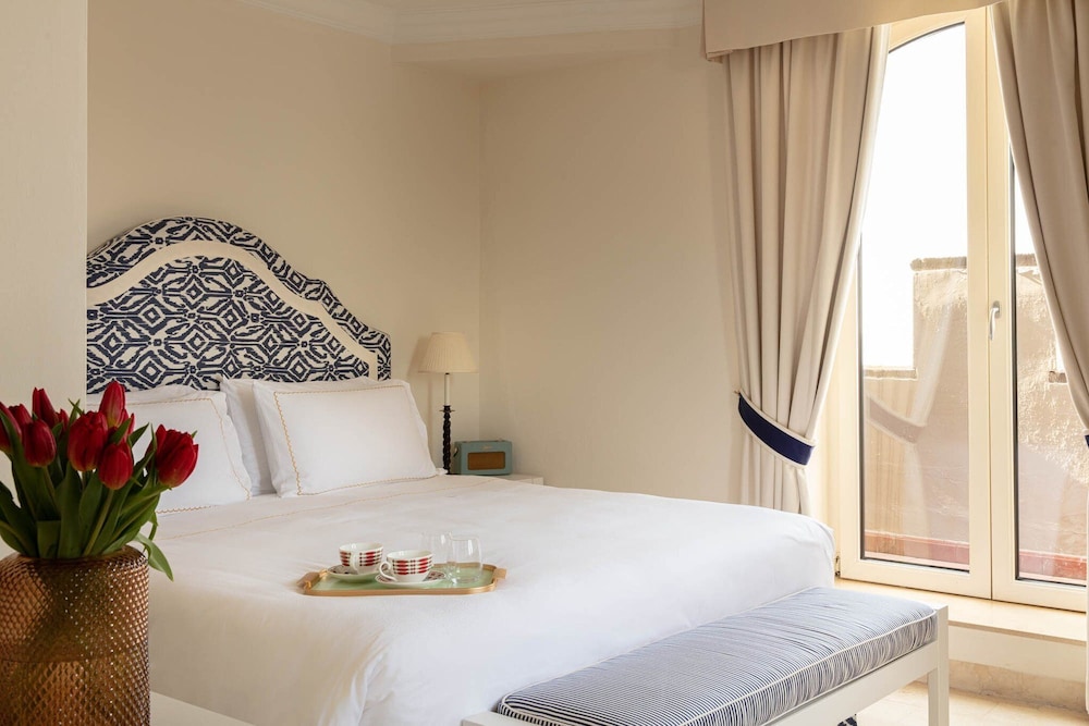 BELLEVUE, SUITE