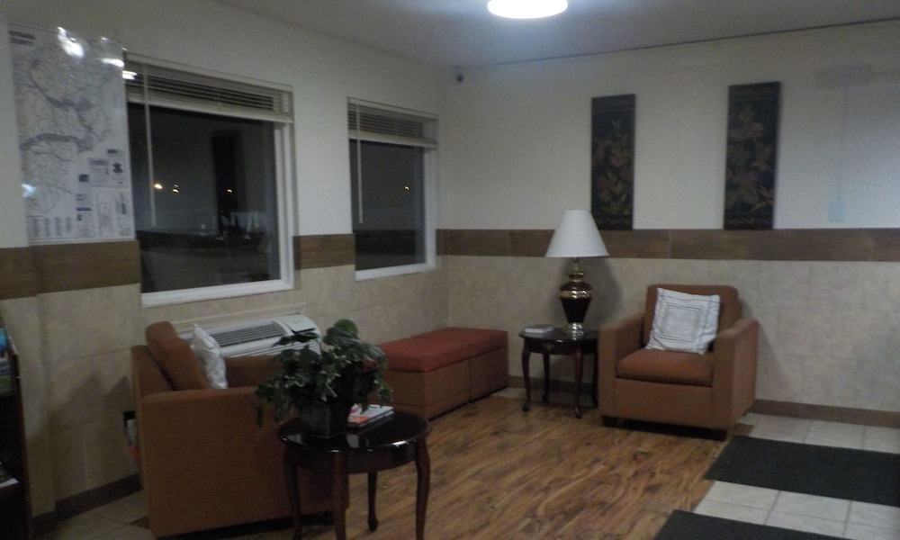 Motel6 Hurricane, WV 13/18