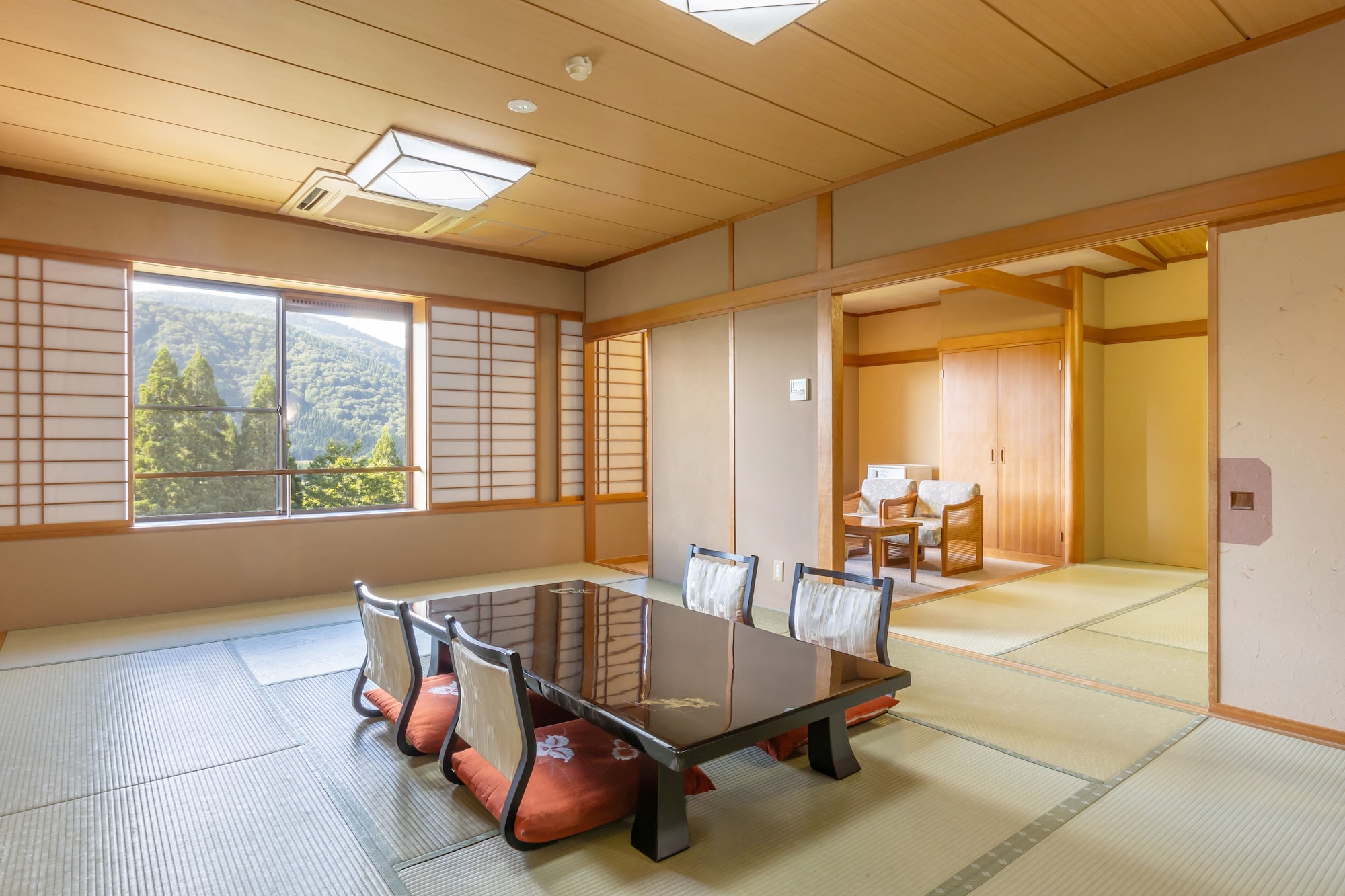 Japanese, Vip, 6 Futon Beds