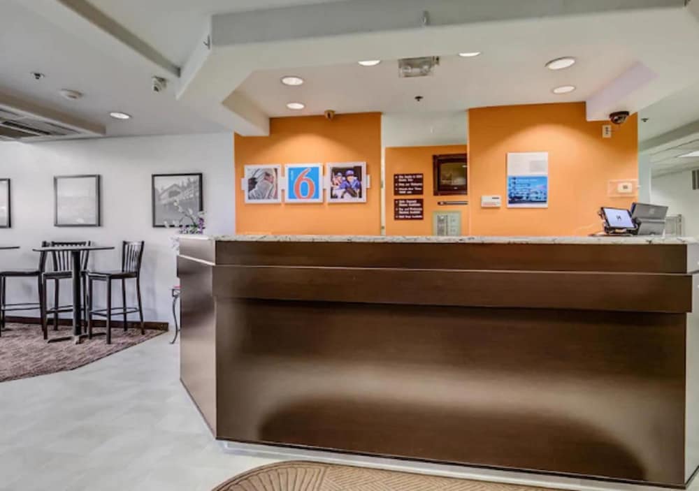 Lobby at Motel6 Roseburg, OR - I-5, ROSEBURG - OR