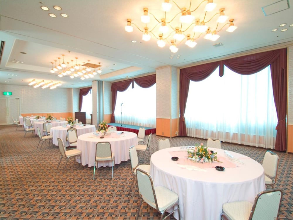The Celecton Takamatsu (ex Okura Hotel Takamatsu) 30/38