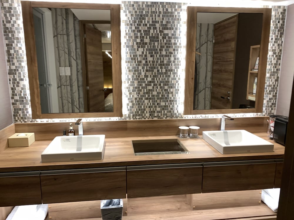 hotel brattostay 15/19