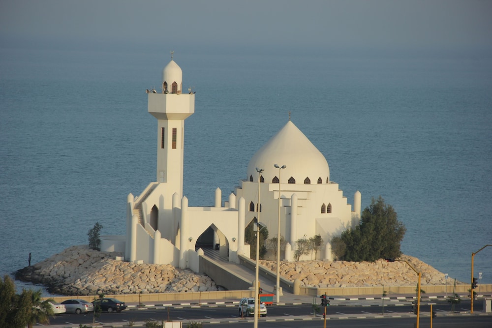 فندق جولدن توليب الخبر كورنيش(Golden Tulip Al Khobar) 76/81