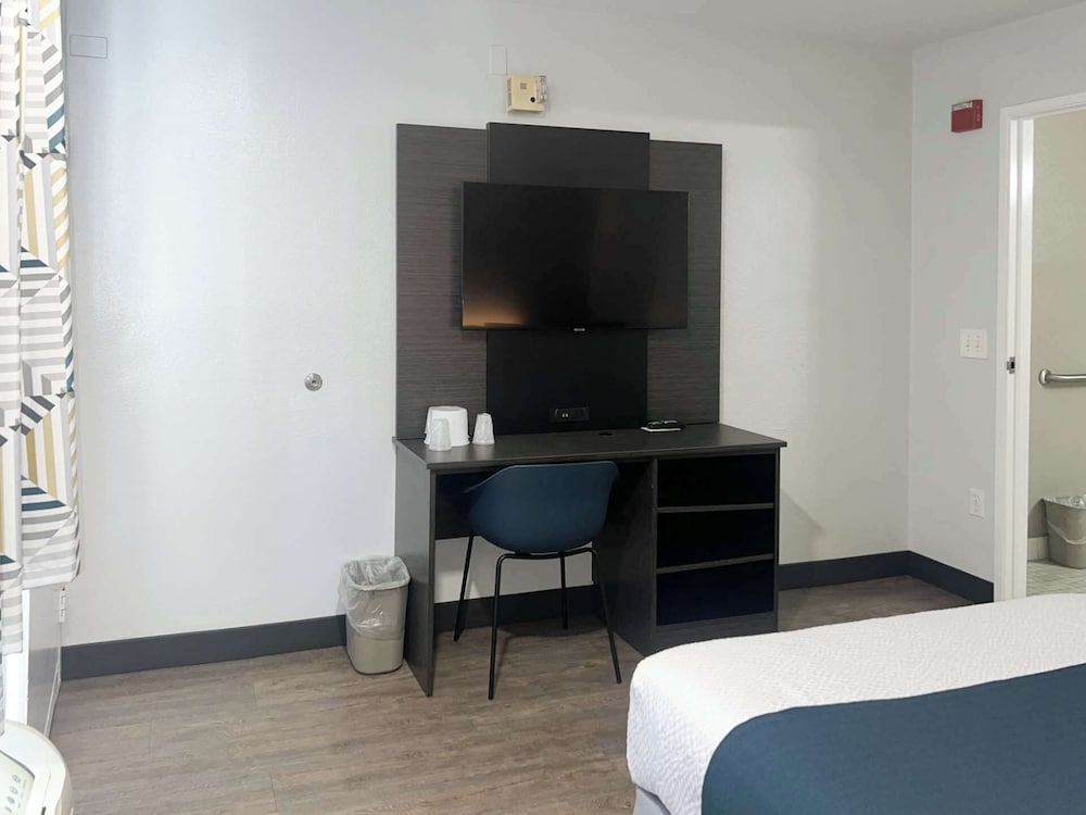 Motel6 Tulare, CA 47/60