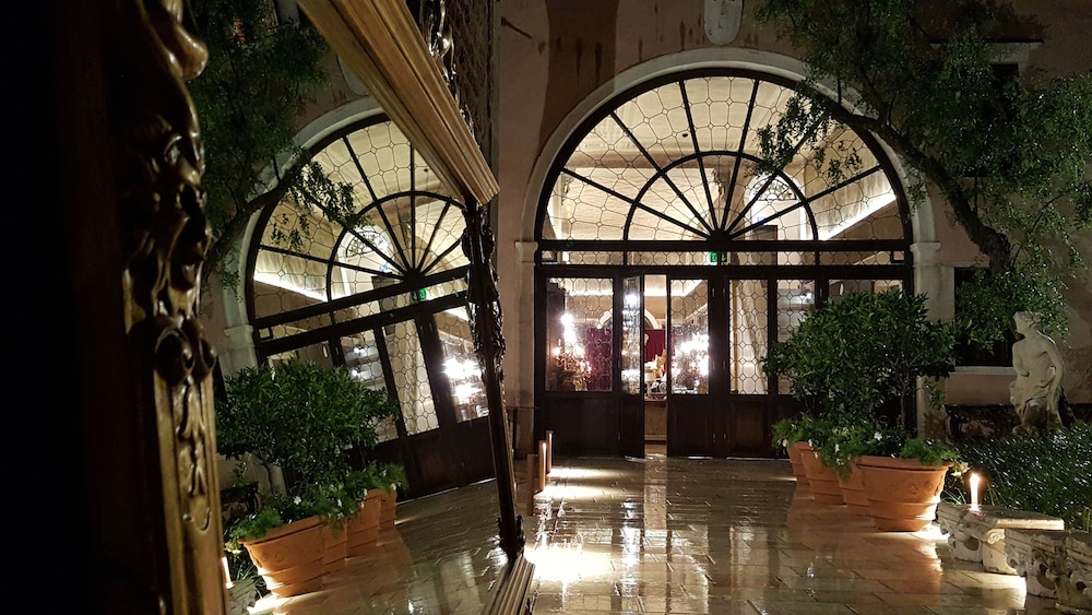 The Palazzo Venart Luxury Hotel photo2