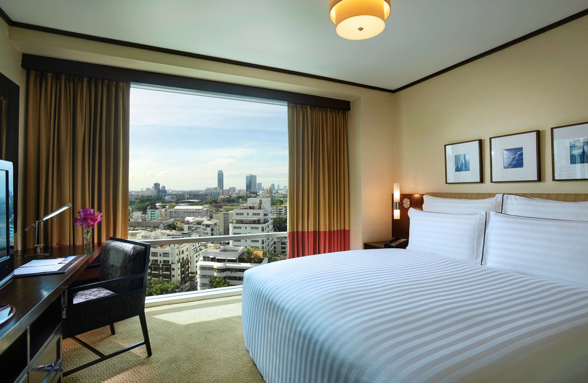 1 BEDROOM, DELUXE, SUITE