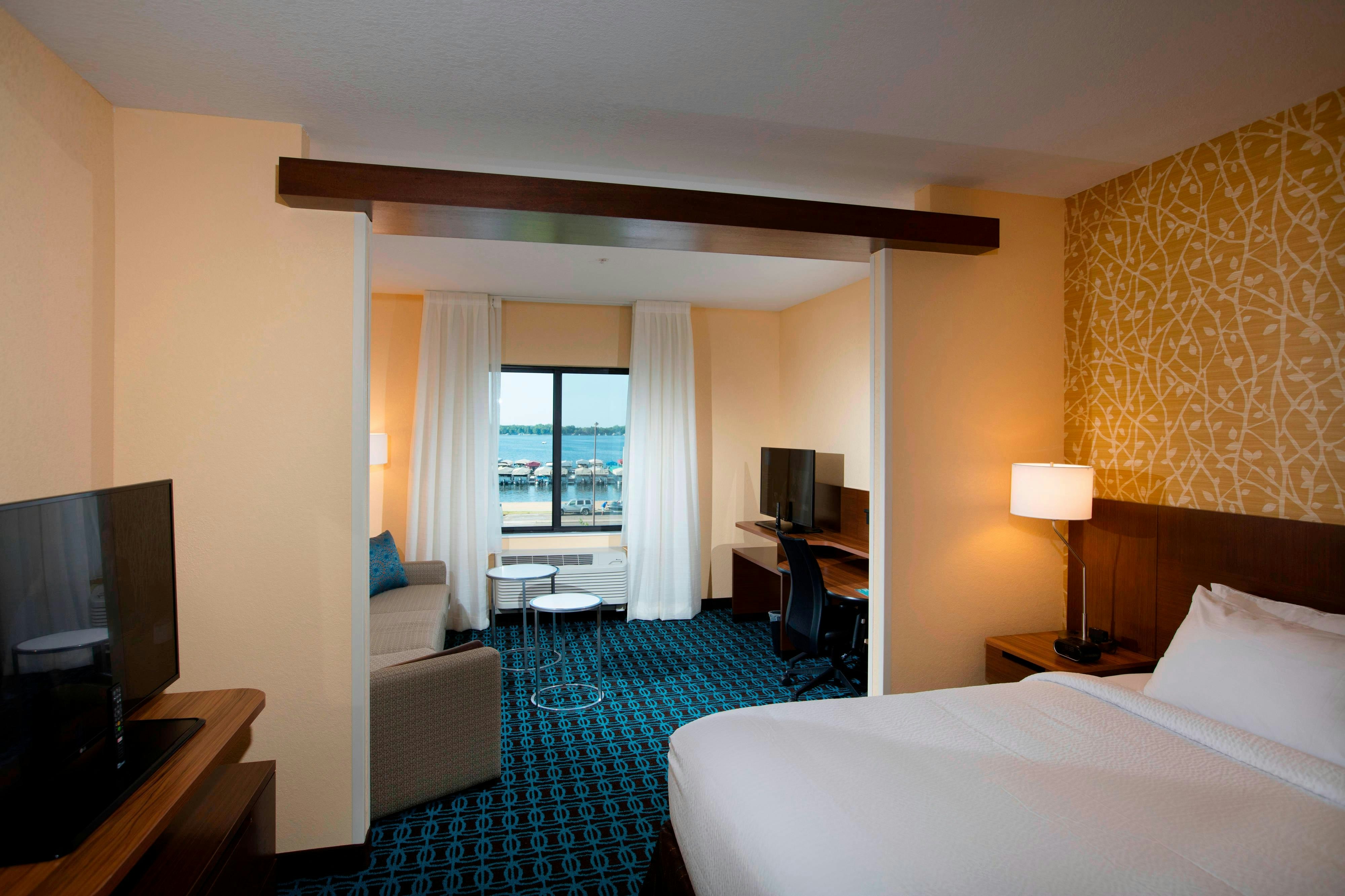 Suite, King Bed