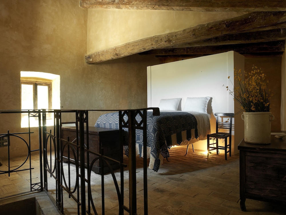 SEXTANTIO ALBERGO DIFFUSO 24/50
