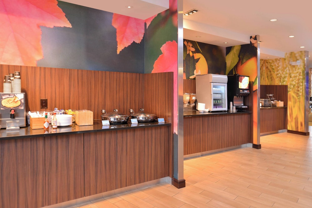 Fairfield Inn Suites Calhoun 4/47
