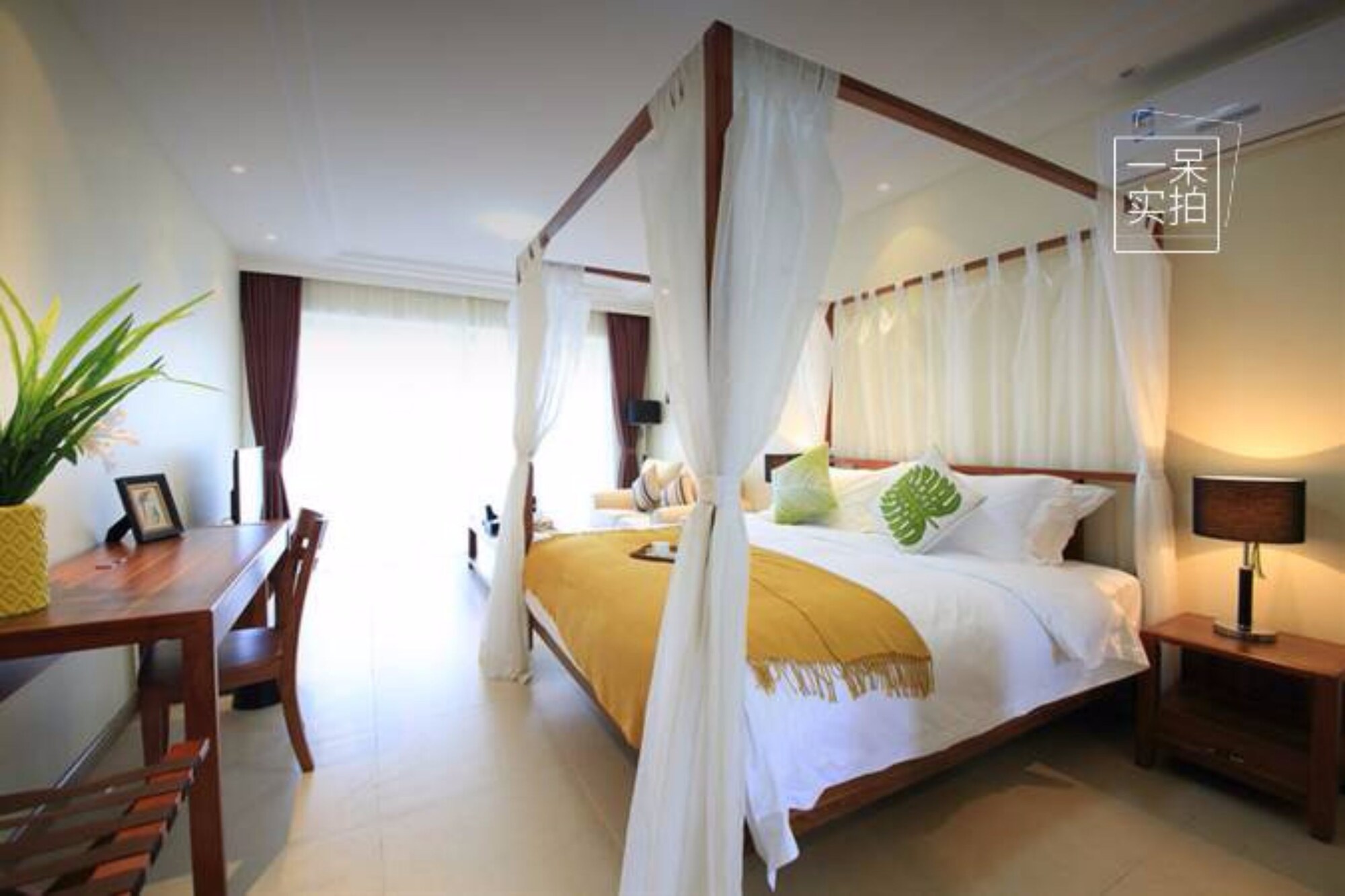 PREMIER, DOUBLE BED, SEA VIEW