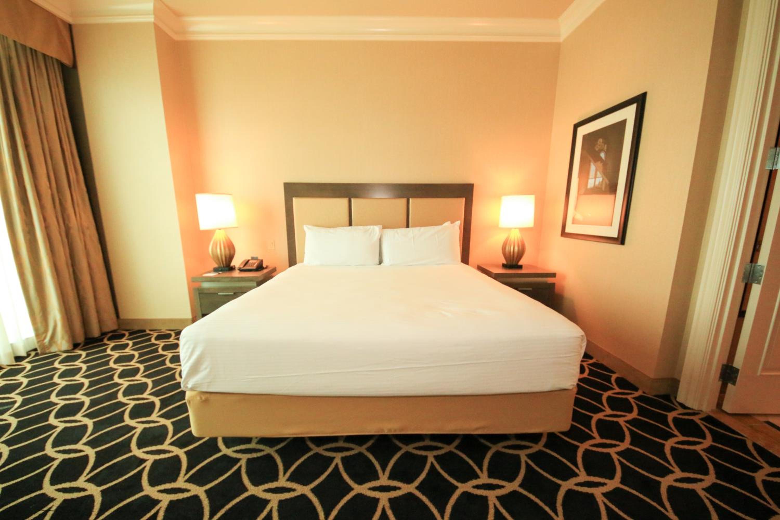 جناح بسرير كينج بجاكوزي، Hollywood Casino St Louis 2/5