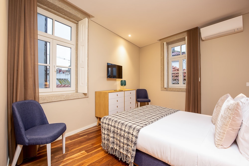 2 Bedrooms, Duplex, Apartment, 1 Double and 3 Single Beds