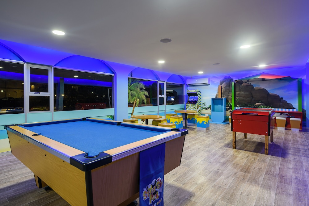 Umhlanga Cabanas 15/35