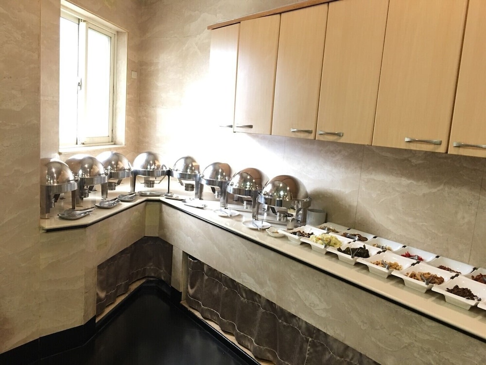 Hua Tai Hotel 30/37